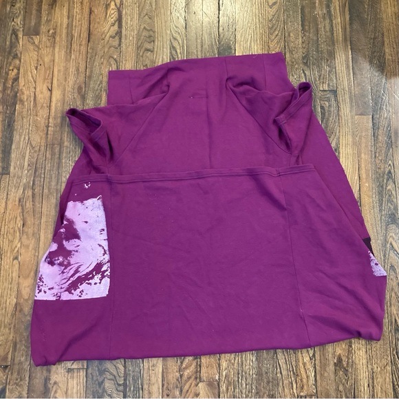 Raspberry T-shirt, cotton fabric, cardigan with short sleeves. Hand Silk Screen - Picture 2 of 6